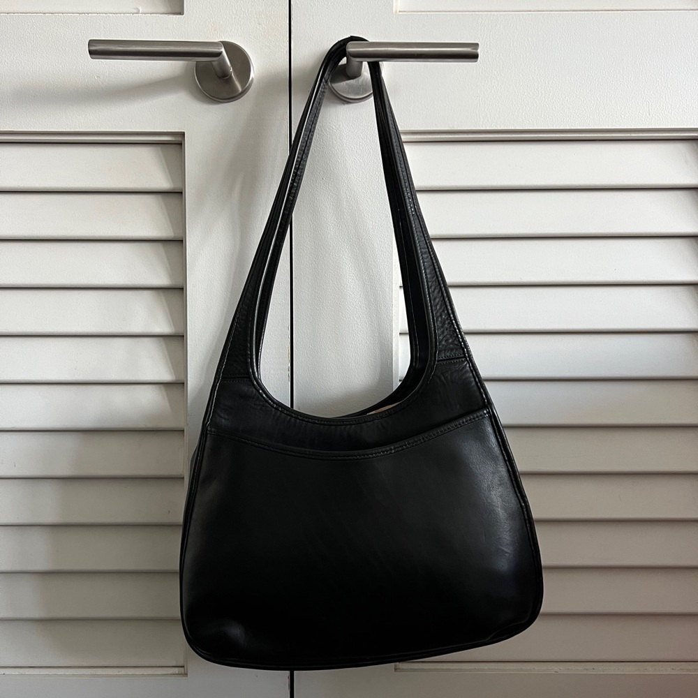 SOLD - Vintage Coach Ergo Shopper 9035 - Black